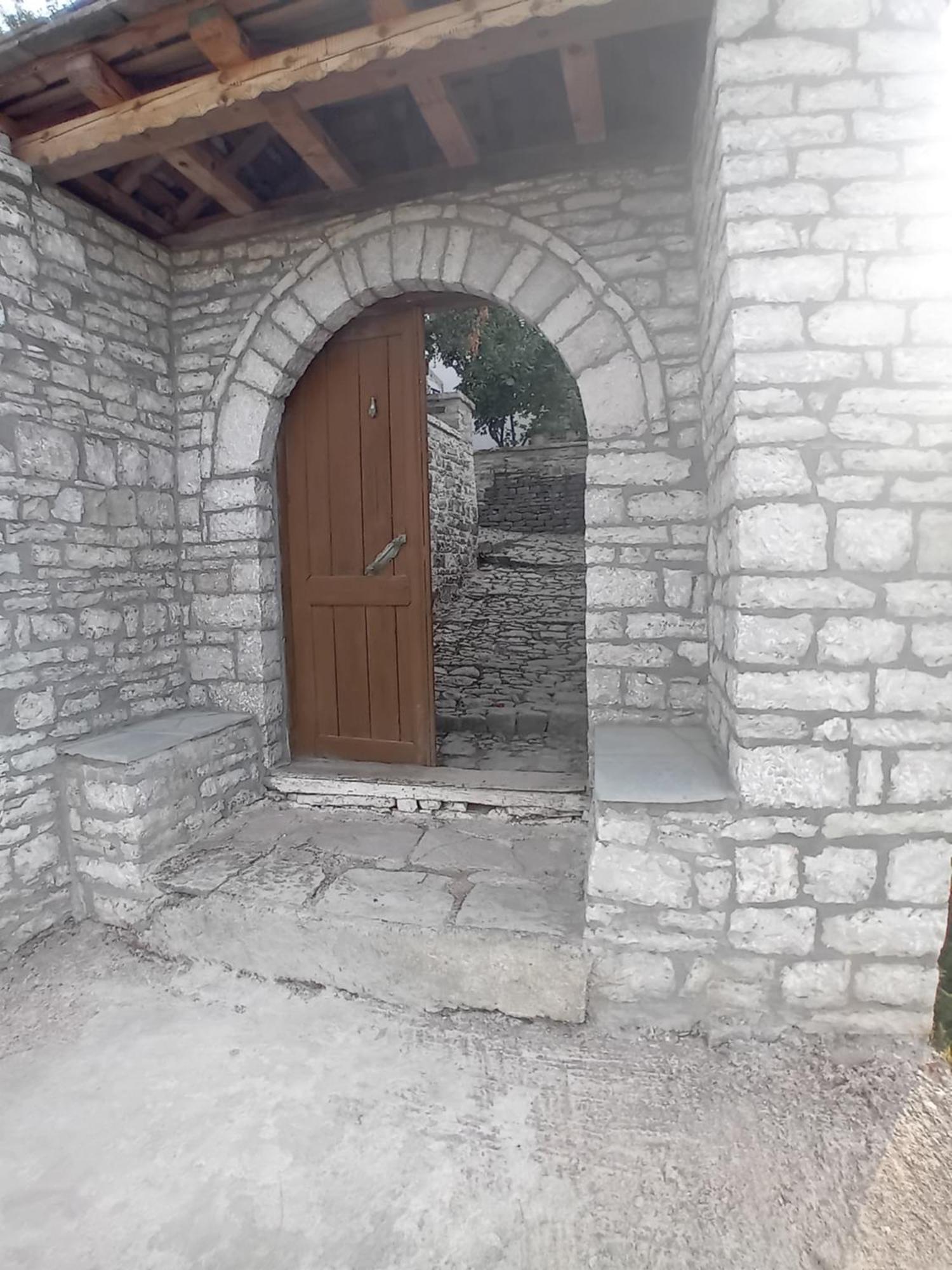 Arpet Guesthouse Αργυρόκαστρο Εξωτερικό φωτογραφία
