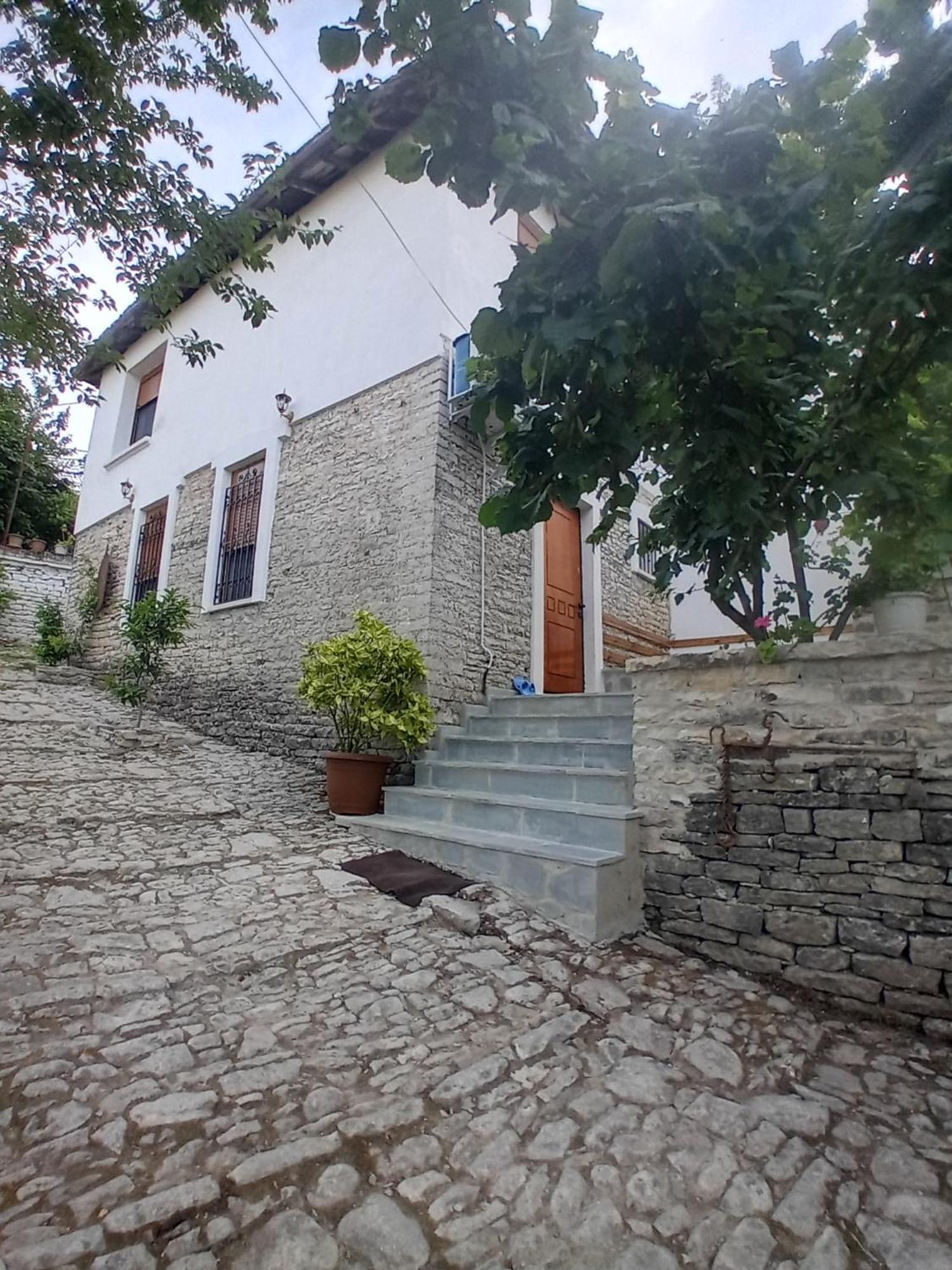 Arpet Guesthouse Αργυρόκαστρο Εξωτερικό φωτογραφία