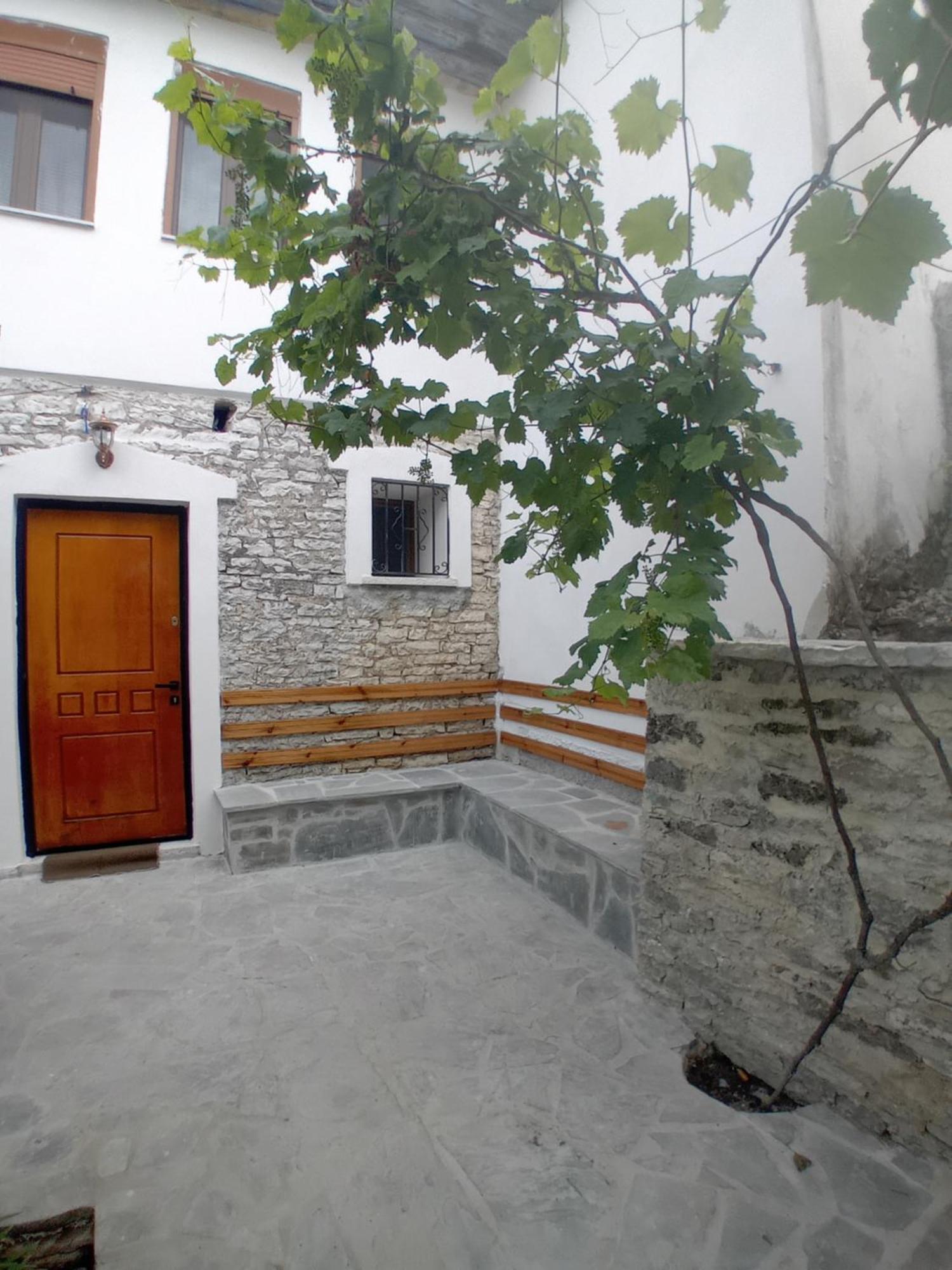 Arpet Guesthouse Αργυρόκαστρο Εξωτερικό φωτογραφία
