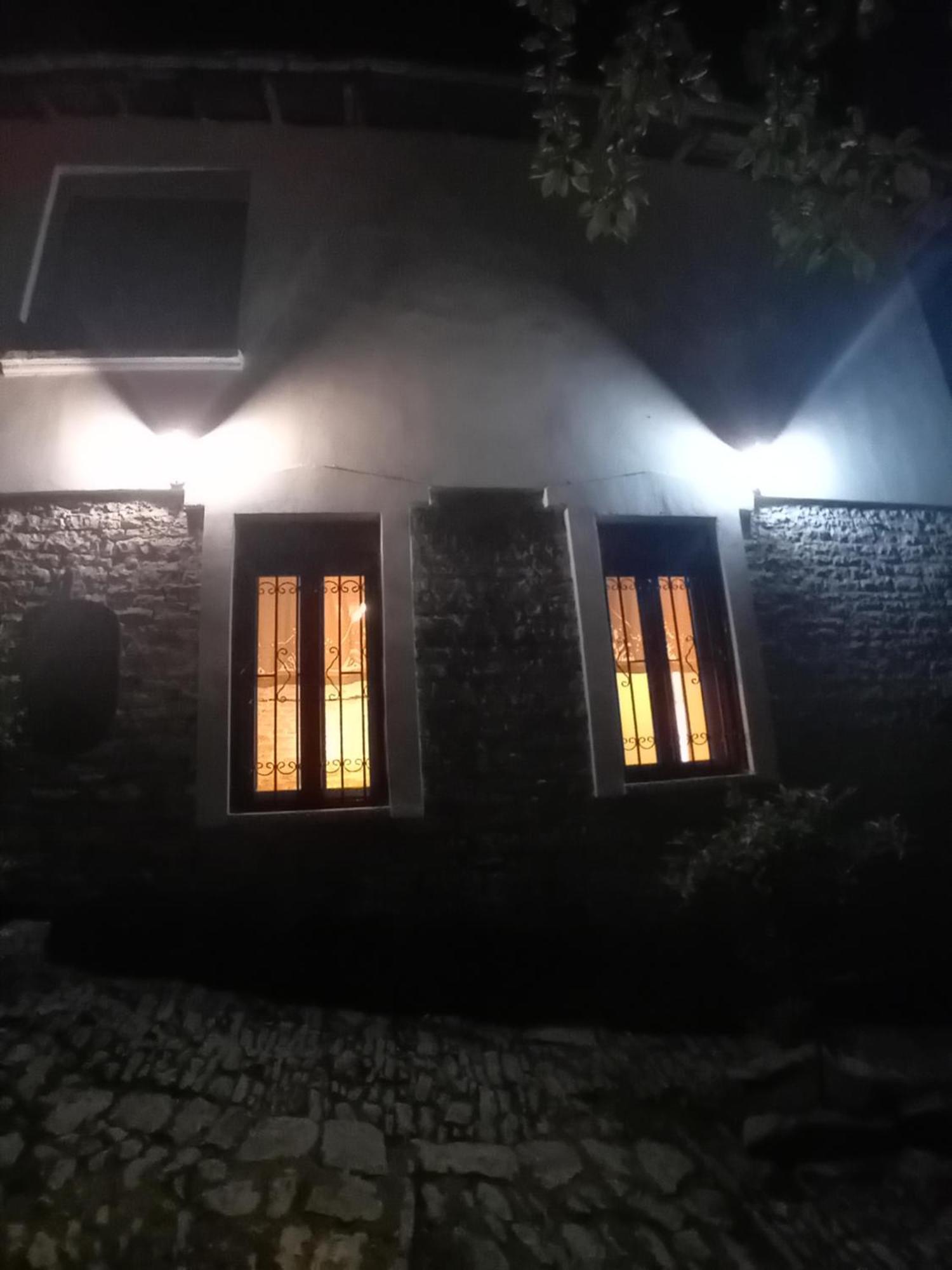Arpet Guesthouse Αργυρόκαστρο Εξωτερικό φωτογραφία